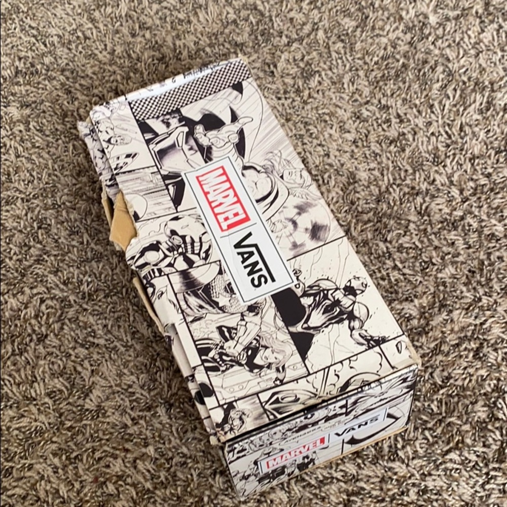 Classic Slup-On Marvel ( Spider-Man) Vans